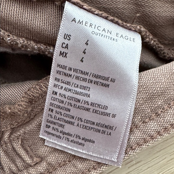 American Eagle - Baggy Mom Short - Picture 7 of 10